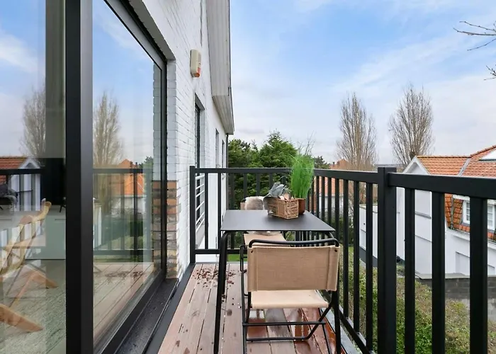 Huswell - Renovated Apartment By The Beach In Knokke-Heist