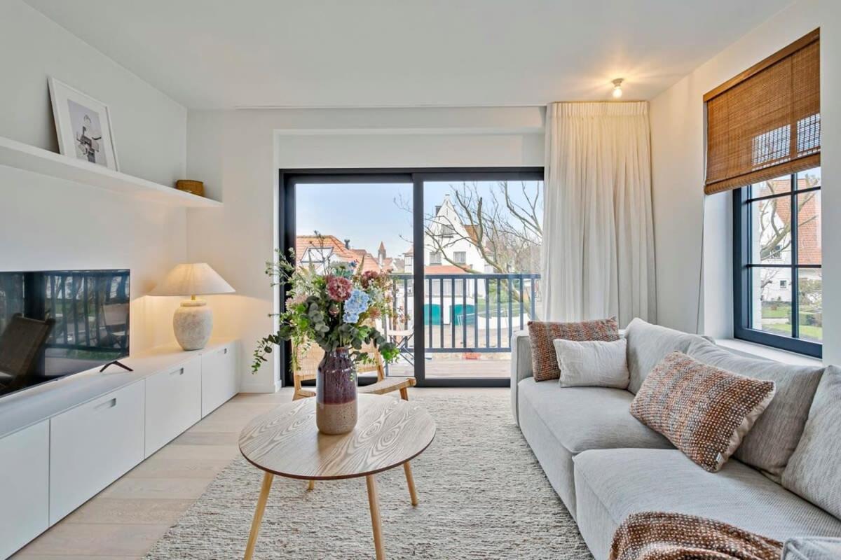 Huswell - Renovated By The In * Knokke-Heist